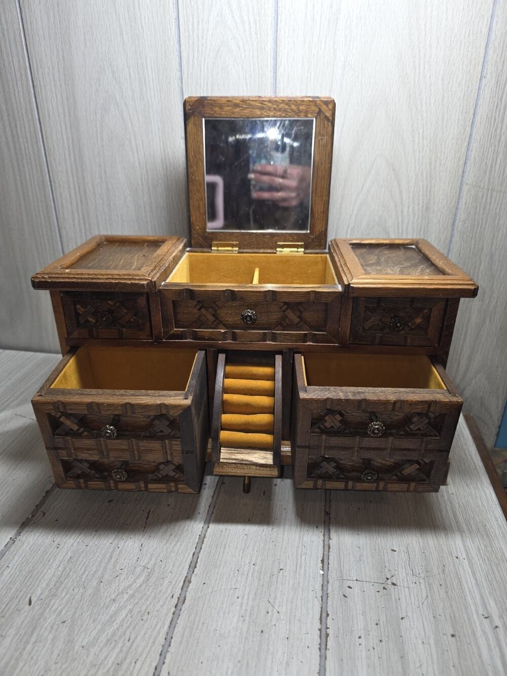 Vtg 1970s Collectable Pat Yoshikawa Carved Wood Jewlery Box Bohemian Detailed